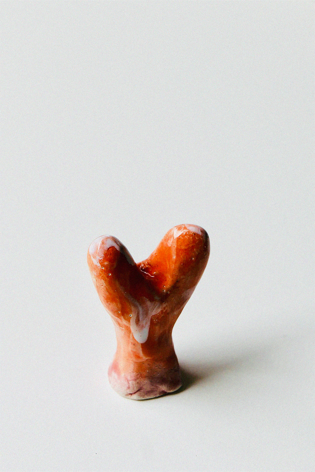 Ceramic knob, orange heart
