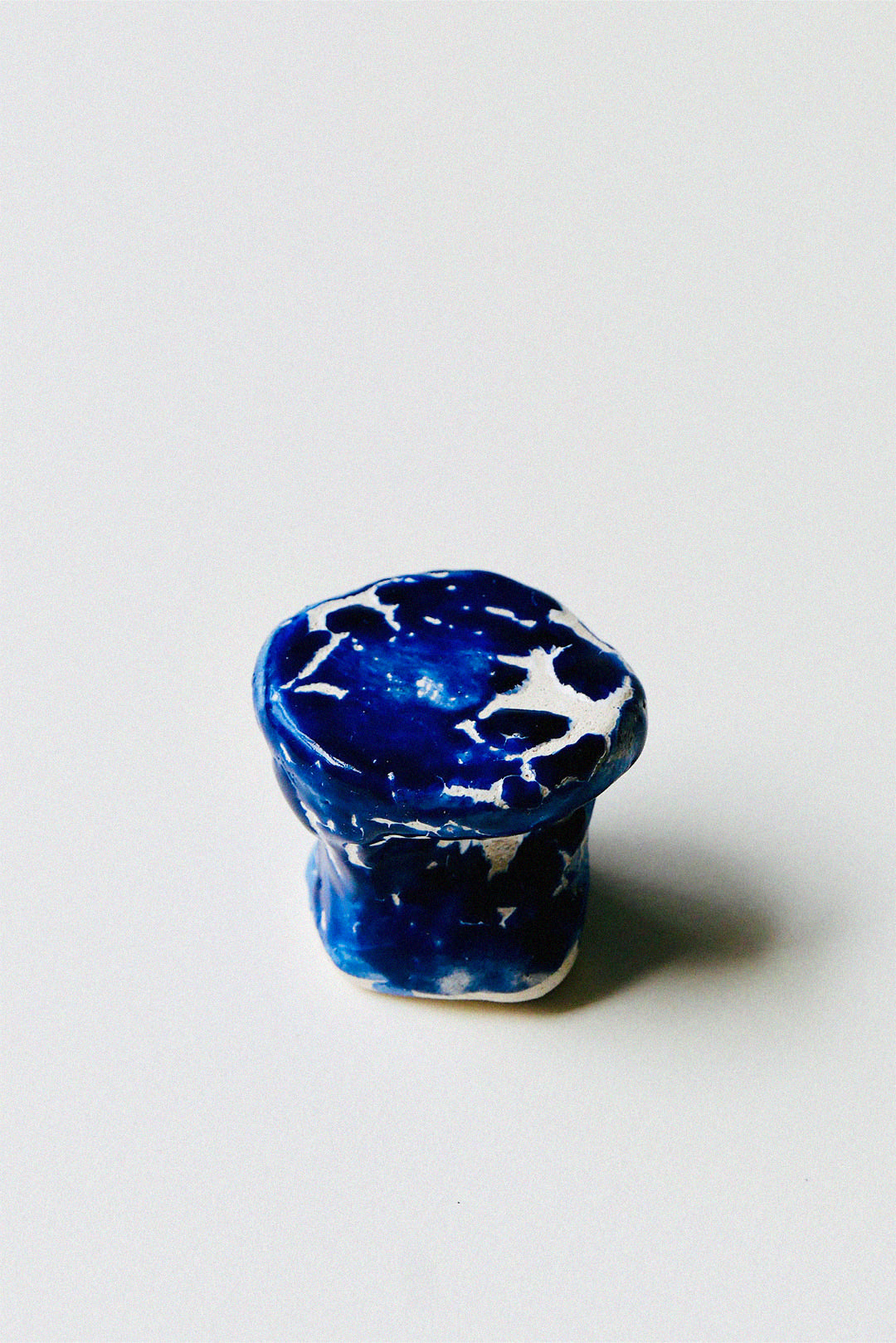 Ceramic knob, blue