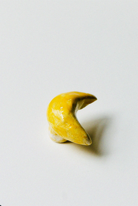 Ceramic knob, yellow moon