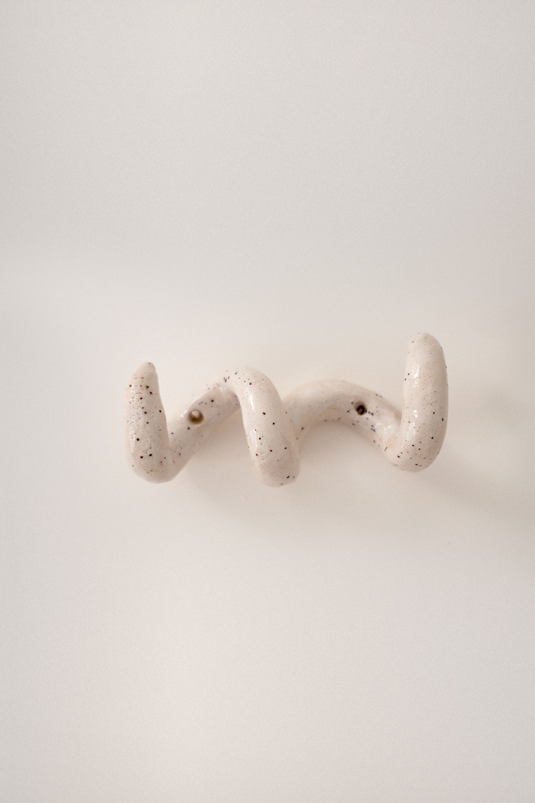 Swirl Hook - speckled white