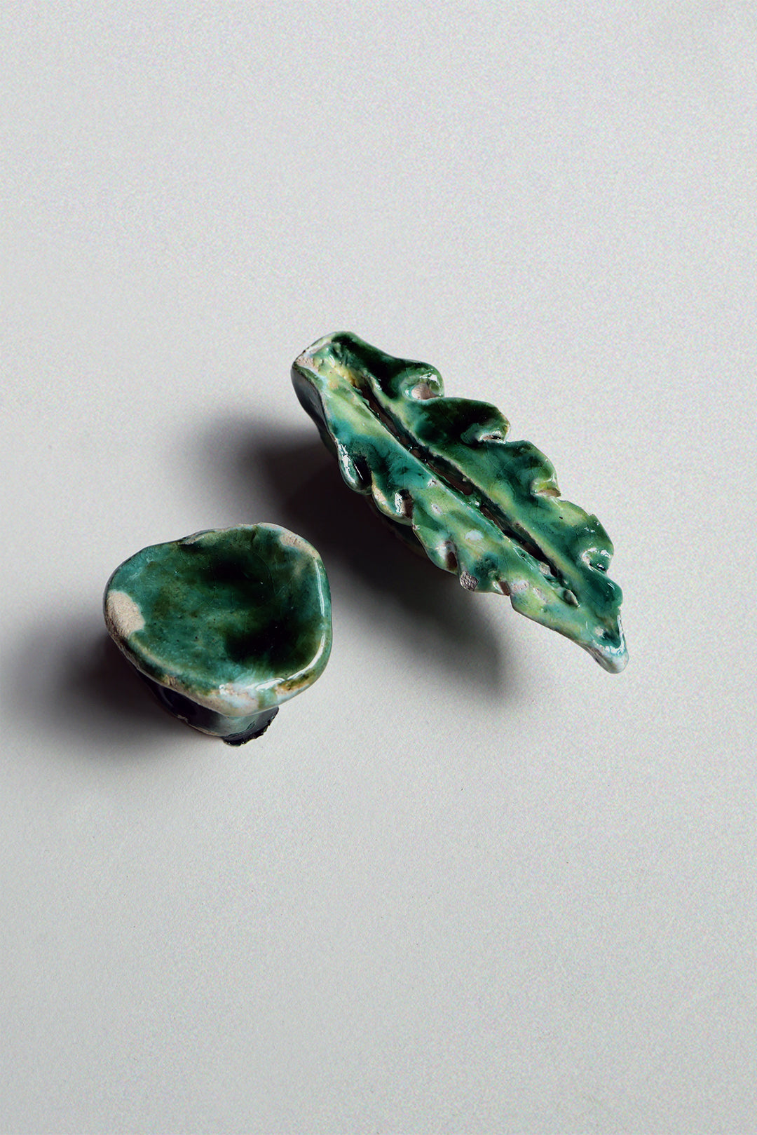 Ceramic knob, green