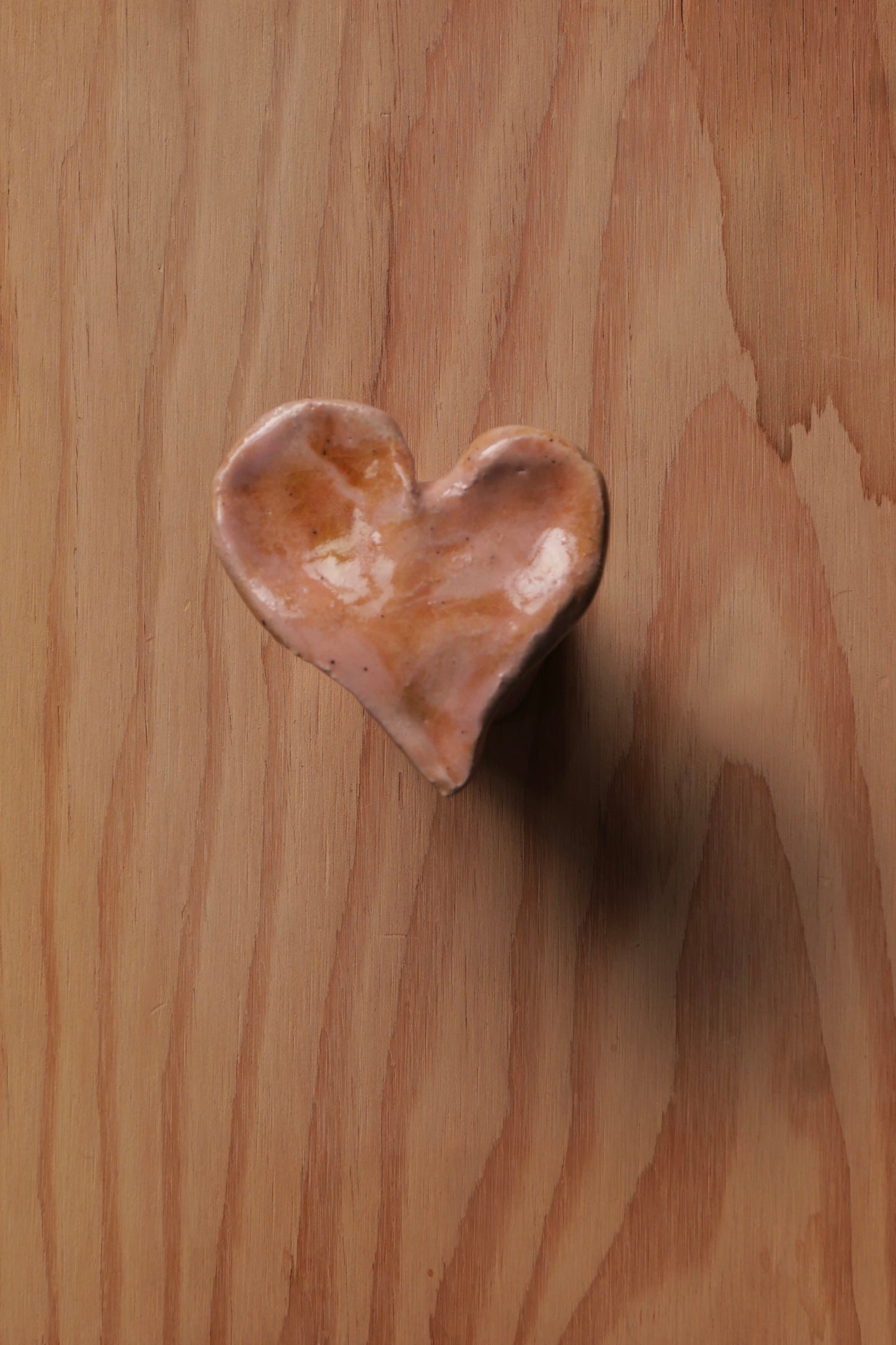 Ceramic knob, pink heart